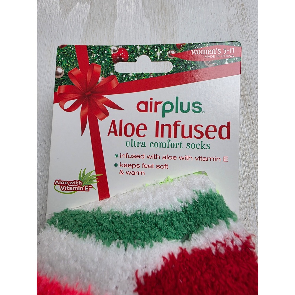 Airplus Aloe Infused Ultra Comfort Socks Womens 5-11 Christmas Merry Bright Red